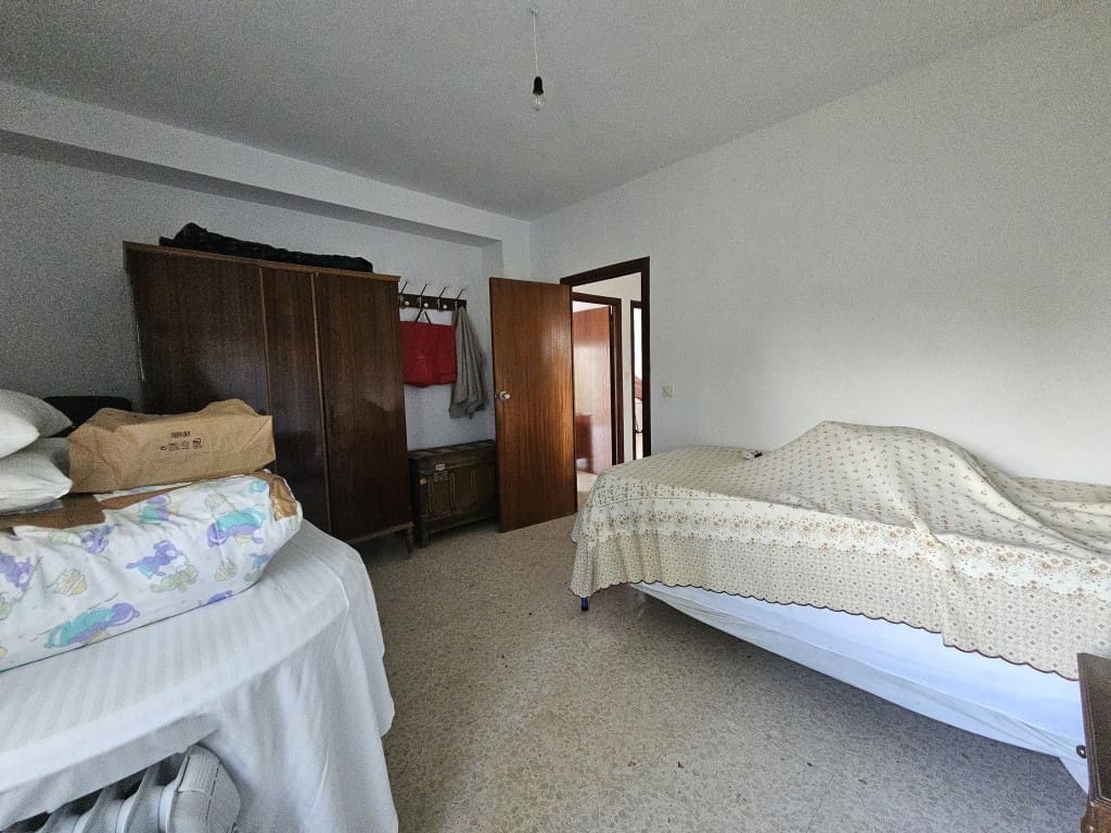 4 chambre Finca/Maison de Campagne à vendre à Cabra avec garage - 149 000 € (Ref: 10162095)