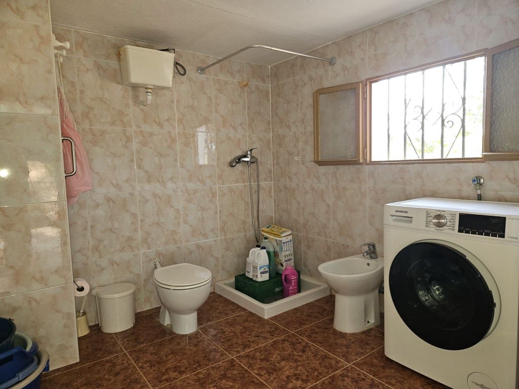 4 chambre Finca/Maison de Campagne à vendre à Cabra avec garage - 149 000 € (Ref: 10162095)
