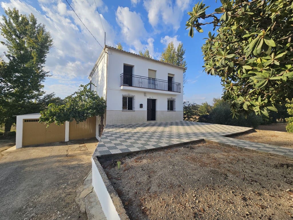 4 chambre Finca/Maison de Campagne à vendre à Cabra avec garage - 149 000 € (Ref: 10162095)