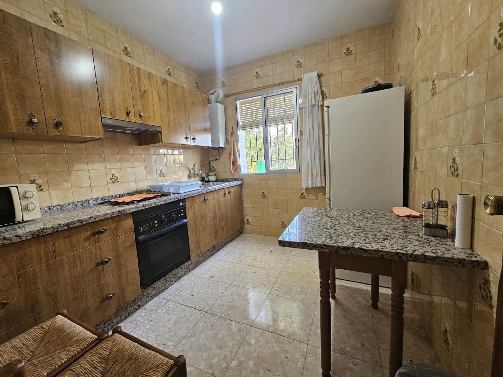 4 chambre Finca/Maison de Campagne à vendre à Cabra avec garage - 149 000 € (Ref: 10162095)