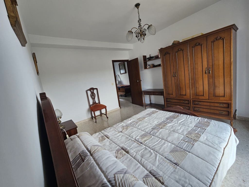 4 chambre Finca/Maison de Campagne à vendre à Cabra avec garage - 149 000 € (Ref: 10162095)
