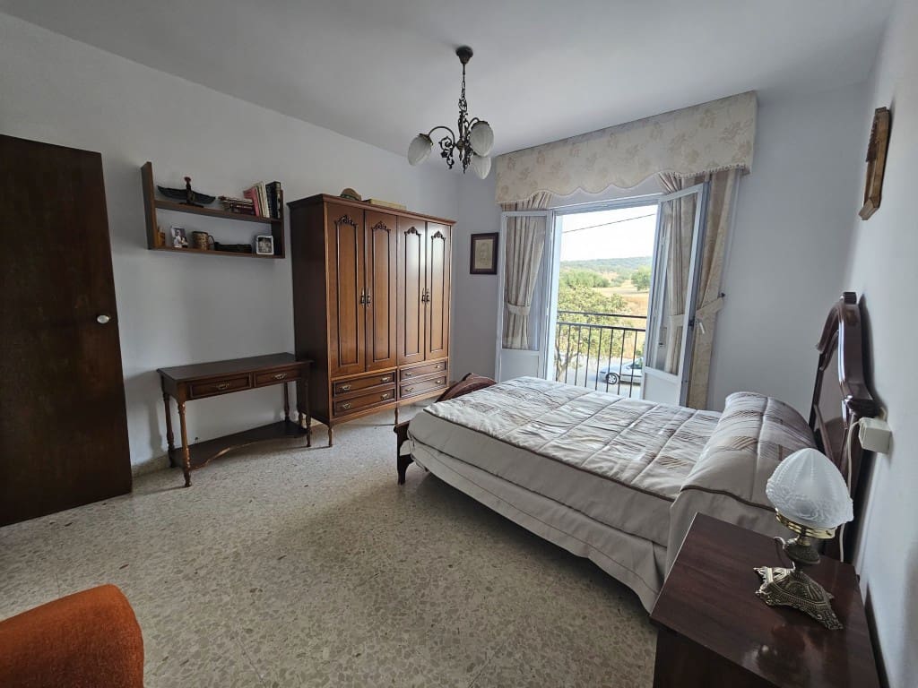 4 chambre Finca/Maison de Campagne à vendre à Cabra avec garage - 149 000 € (Ref: 10162095)