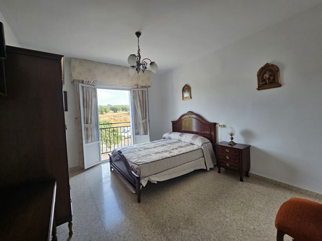 4 chambre Finca/Maison de Campagne à vendre à Cabra avec garage - 149 000 € (Ref: 10162095)