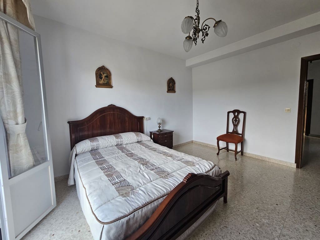 4 chambre Finca/Maison de Campagne à vendre à Cabra avec garage - 149 000 € (Ref: 10162095)