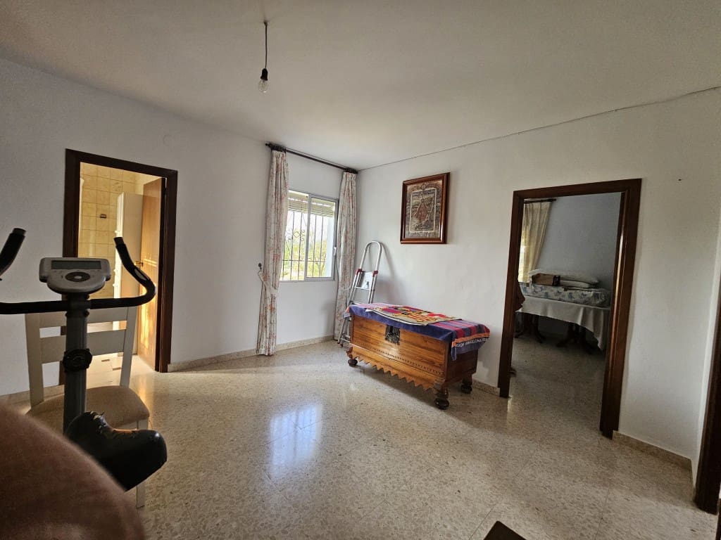 4 chambre Finca/Maison de Campagne à vendre à Cabra avec garage - 149 000 € (Ref: 10162095)