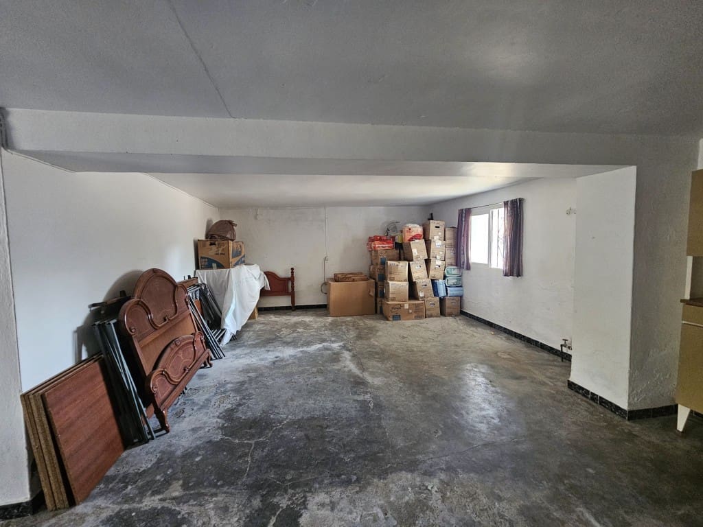 4 chambre Finca/Maison de Campagne à vendre à Cabra avec garage - 149 000 € (Ref: 10162095)