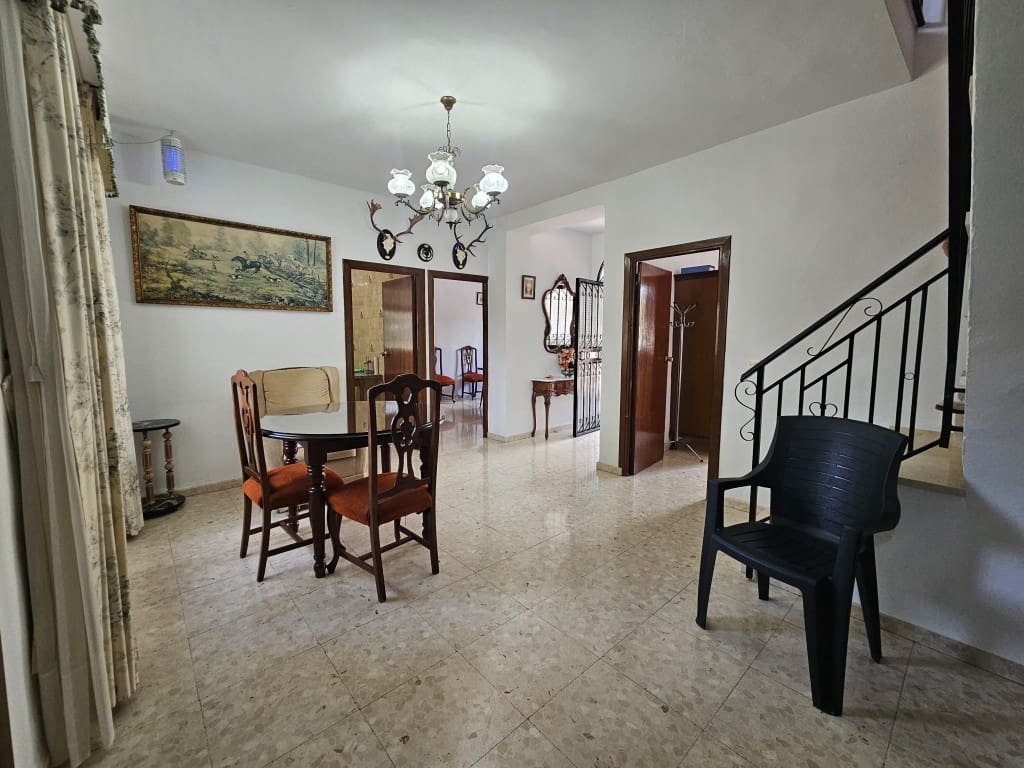 4 chambre Finca/Maison de Campagne à vendre à Cabra avec garage - 149 000 € (Ref: 10162095)