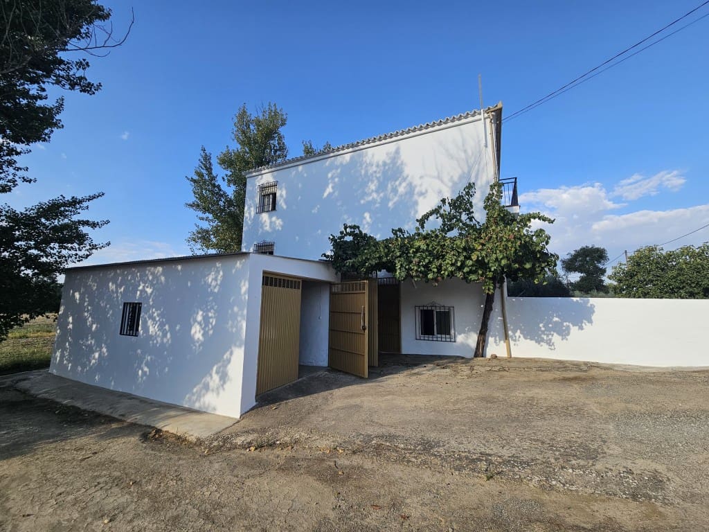 4 chambre Finca/Maison de Campagne à vendre à Cabra avec garage - 149 000 € (Ref: 10162095)