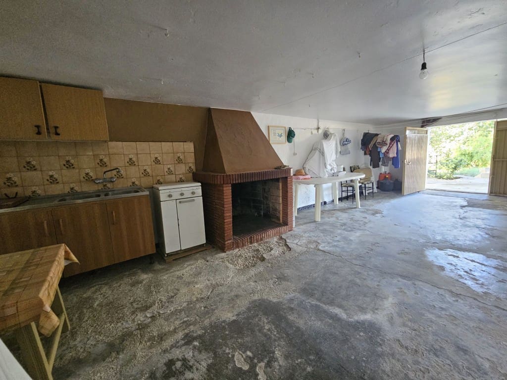 4 chambre Finca/Maison de Campagne à vendre à Cabra avec garage - 149 000 € (Ref: 10162095)