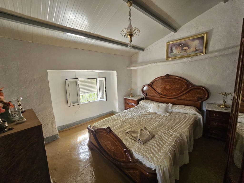 5 soveværelse Finca/Landehus til salg i Cabra med garage - € 99.000 (Ref: 10162096)