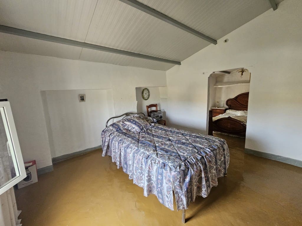 5 soveværelse Finca/Landehus til salg i Cabra med garage - € 99.000 (Ref: 10162096)