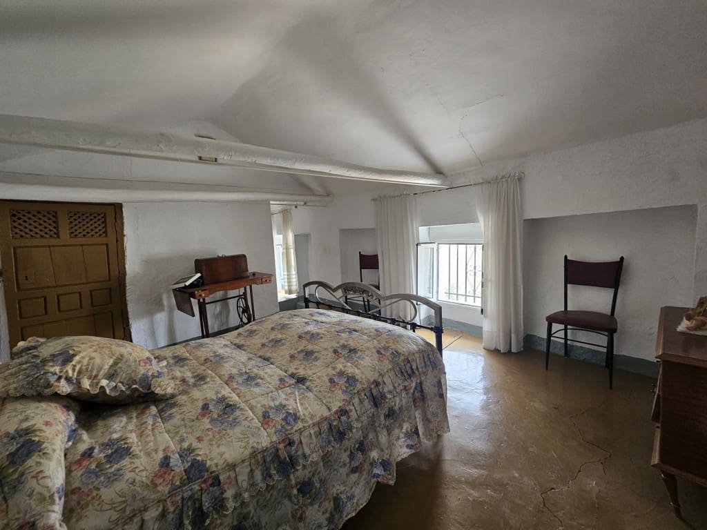 5 soveværelse Finca/Landehus til salg i Cabra med garage - € 99.000 (Ref: 10162096)