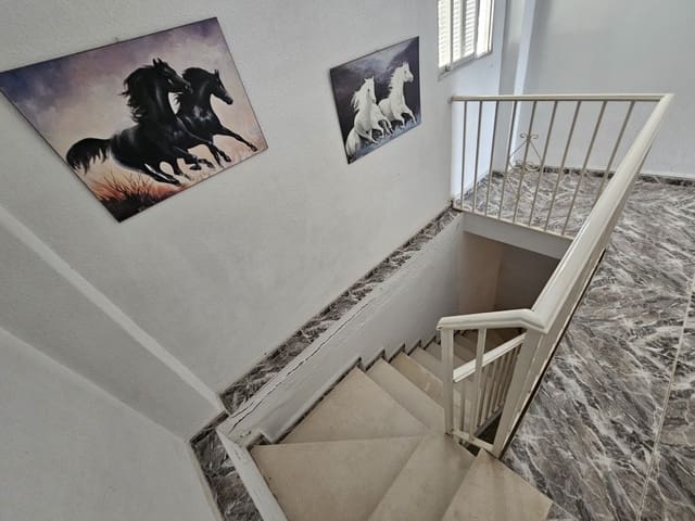 3 soverom Hus til salgs i Monturque - € 59 000 (Ref: 10162097)