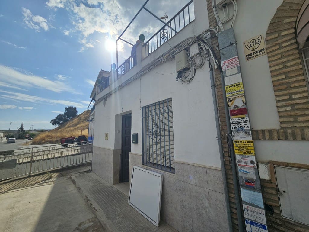 3 soverom Hus til salgs i Monturque - € 59 000 (Ref: 10162097)