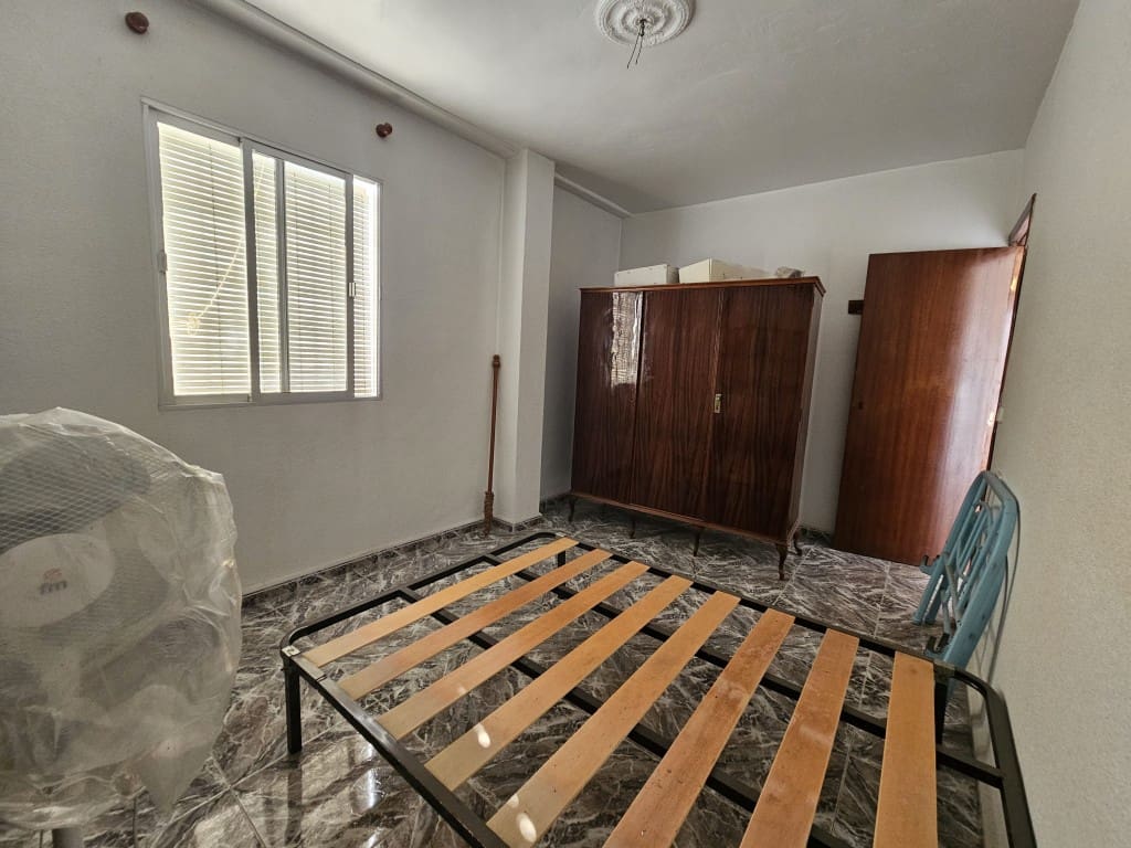 3 soverom Hus til salgs i Monturque - € 59 000 (Ref: 10162097)
