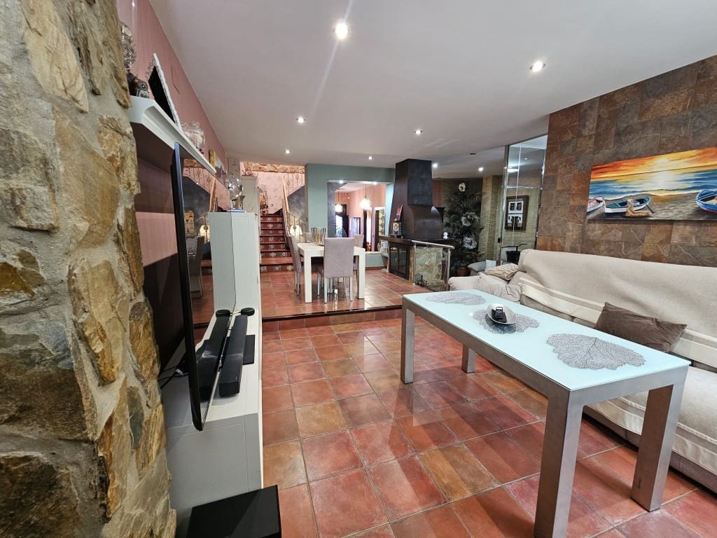 4 soverom Hus til salgs i Luque med garasje - € 249 000 (Ref: 10162389)
