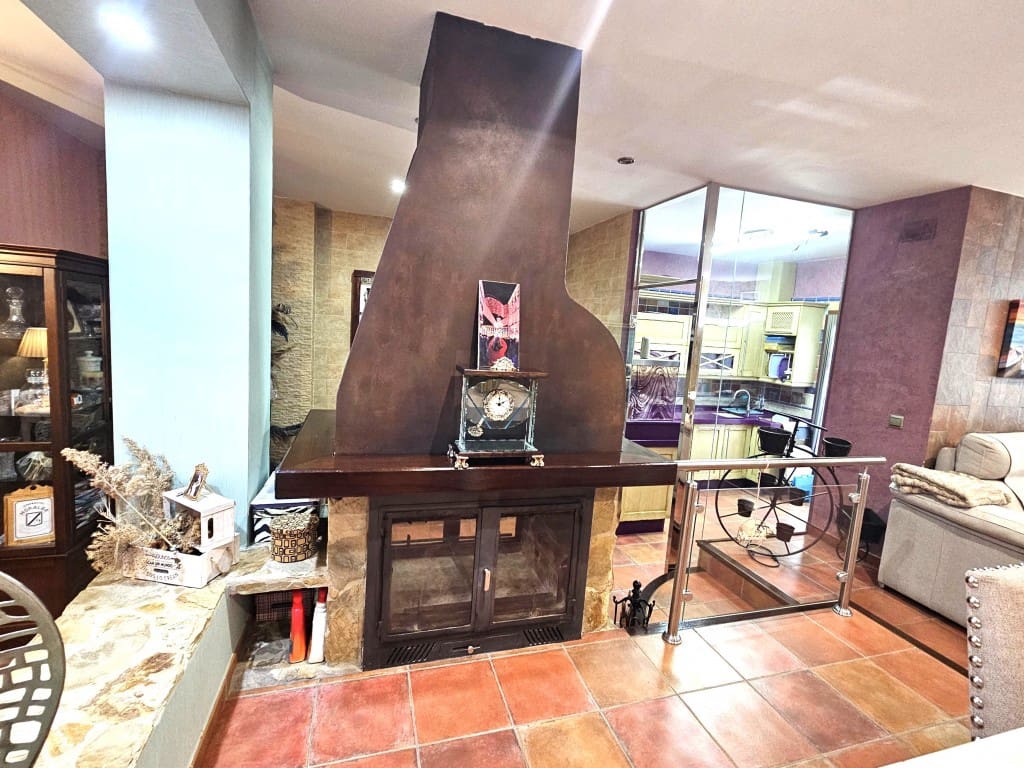 4 soverom Hus til salgs i Luque med garasje - € 249 000 (Ref: 10162389)