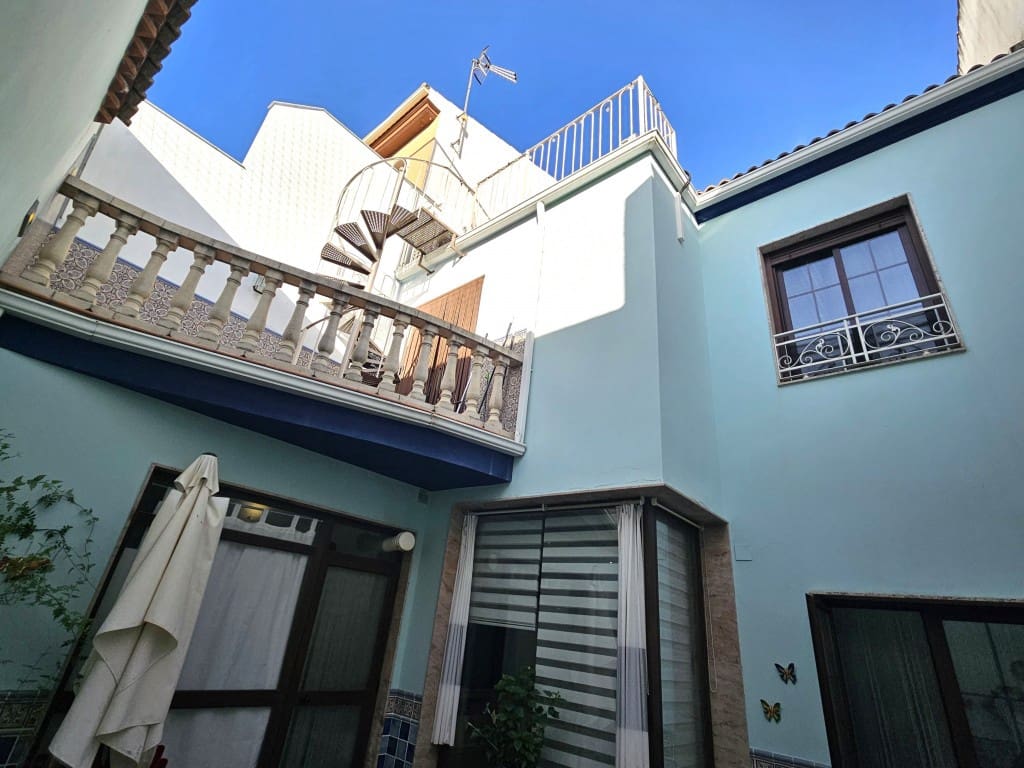 4 soverom Hus til salgs i Luque med garasje - € 249 000 (Ref: 10162389)