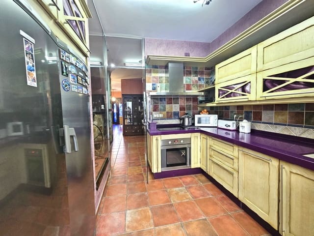 4 soverom Hus til salgs i Luque med garasje - € 249 000 (Ref: 10162389)