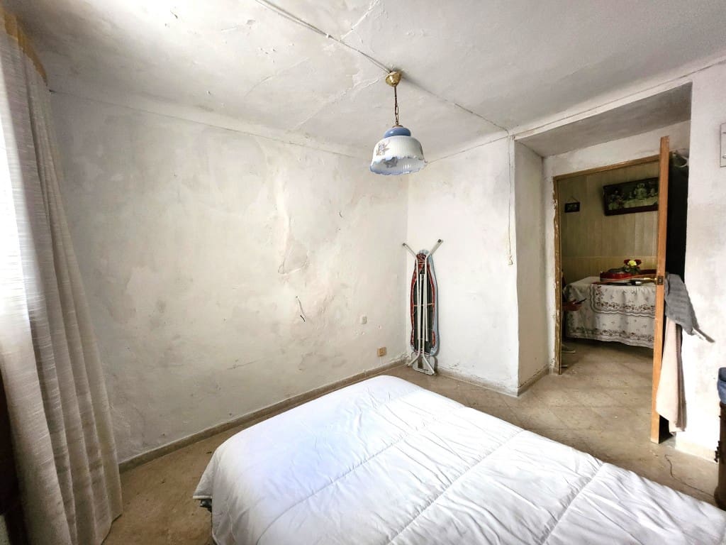 4 bedroom Townhouse for sale in Luque - € 45,000 (Ref: 10181656)