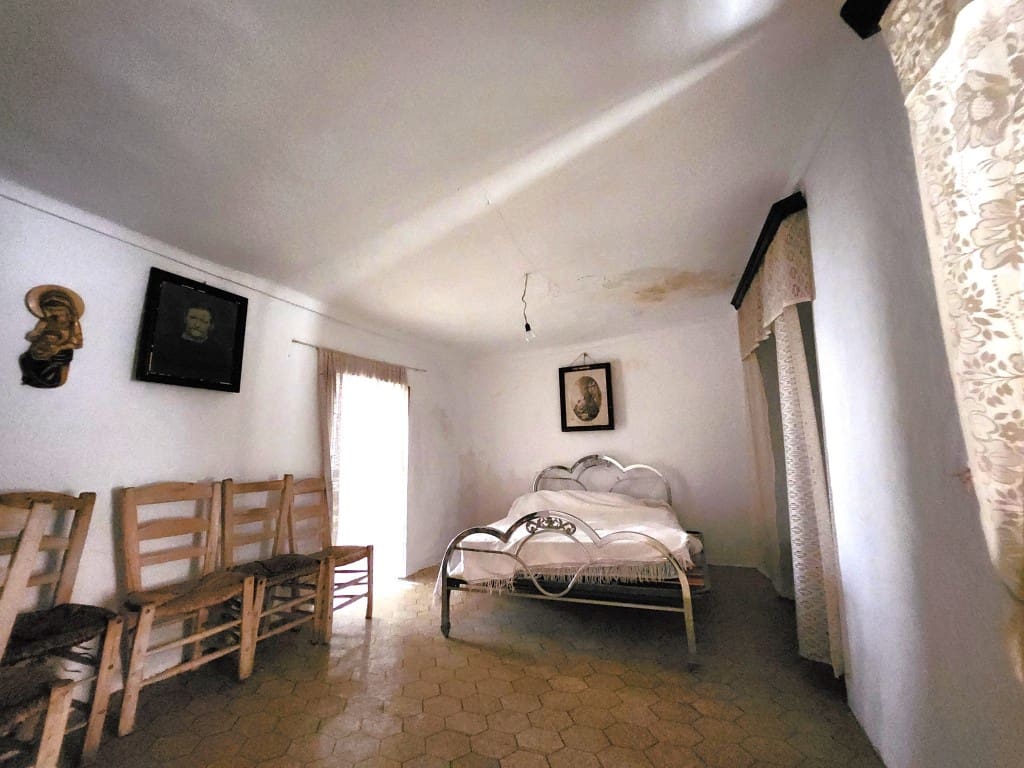 4 bedroom Townhouse for sale in Luque - € 45,000 (Ref: 10181656)