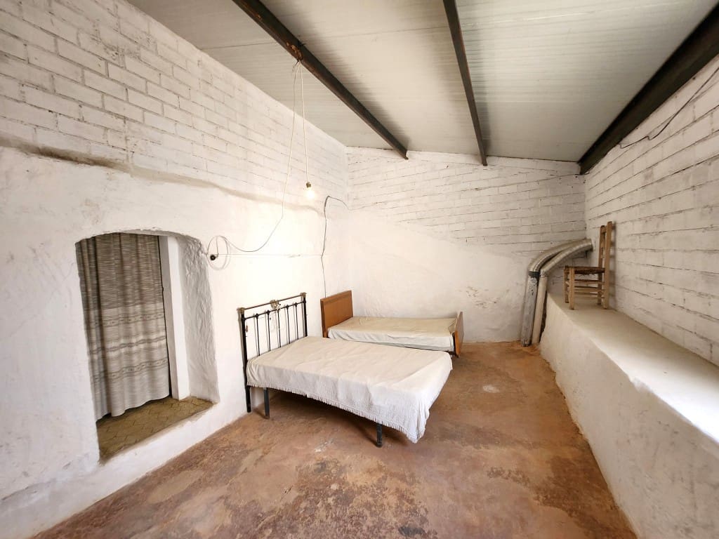 4 bedroom Townhouse for sale in Luque - € 45,000 (Ref: 10181656)