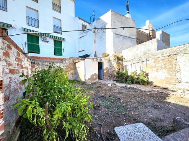 4 bedroom Townhouse for sale in Luque - € 45,000 (Ref: 10181656)