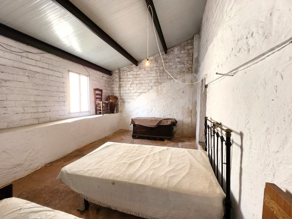 4 bedroom Townhouse for sale in Luque - € 45,000 (Ref: 10181656)