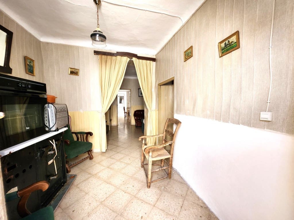 4 bedroom Townhouse for sale in Luque - € 45,000 (Ref: 10181656)
