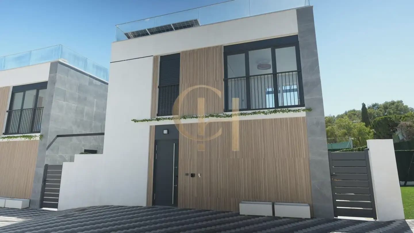 3 quarto Moradia para venda em La Nucia com piscina - 530 000 € (Ref: 10016298)