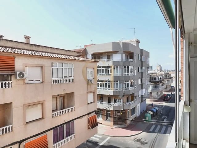 2 quarto Apartamento para venda em Playa de los Náufragos, Torrevieja com piscina - 135 000 € (Ref: 10016316)