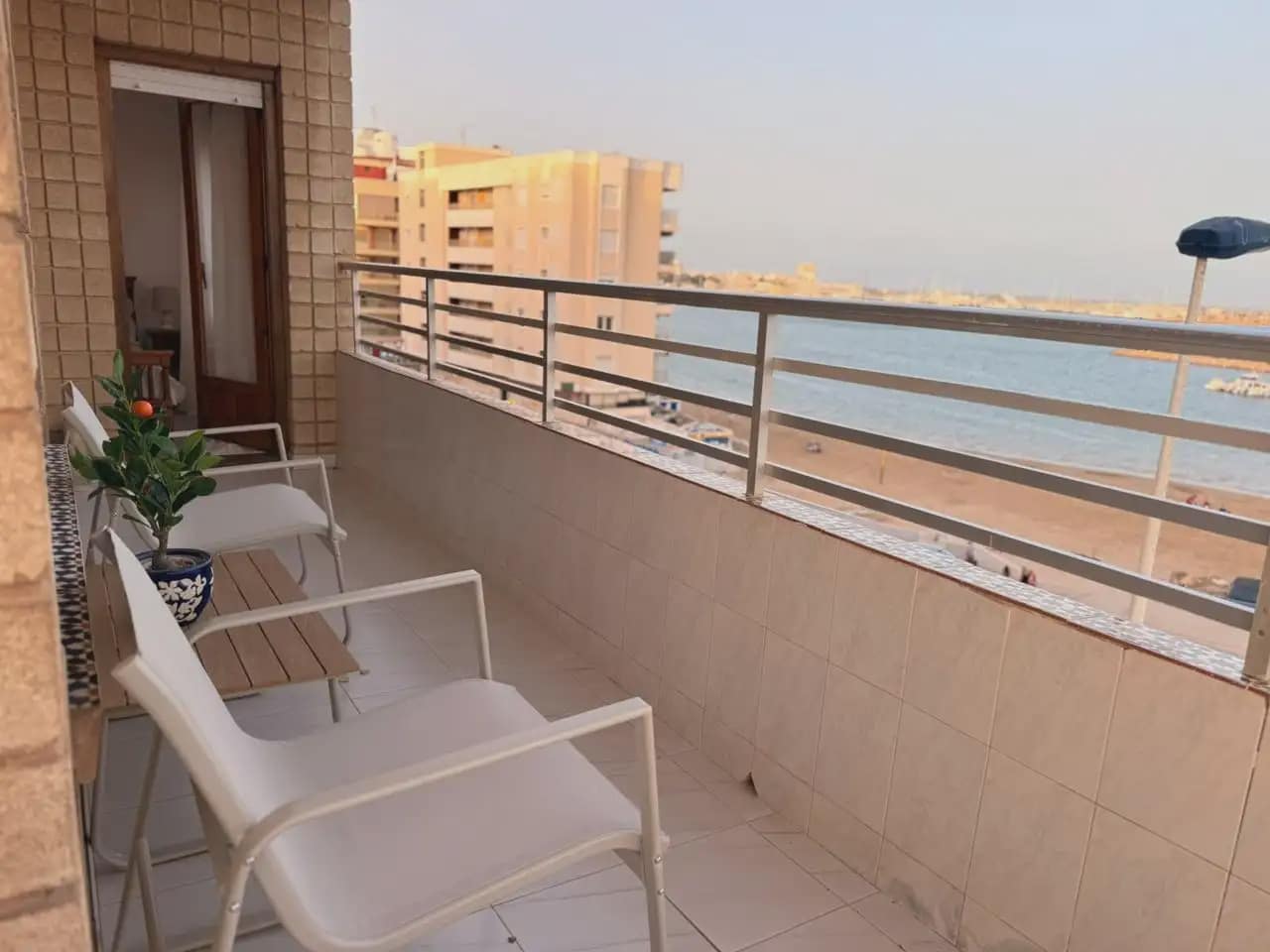 3 bedroom Flat for rent in Torrevieja with garage - € 1,800 (Ref: 10016325)
