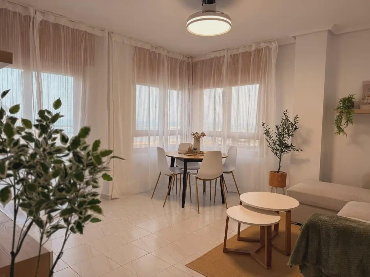 3 bedroom Flat for rent in Torrevieja with garage - € 1,800 (Ref: 10016325)