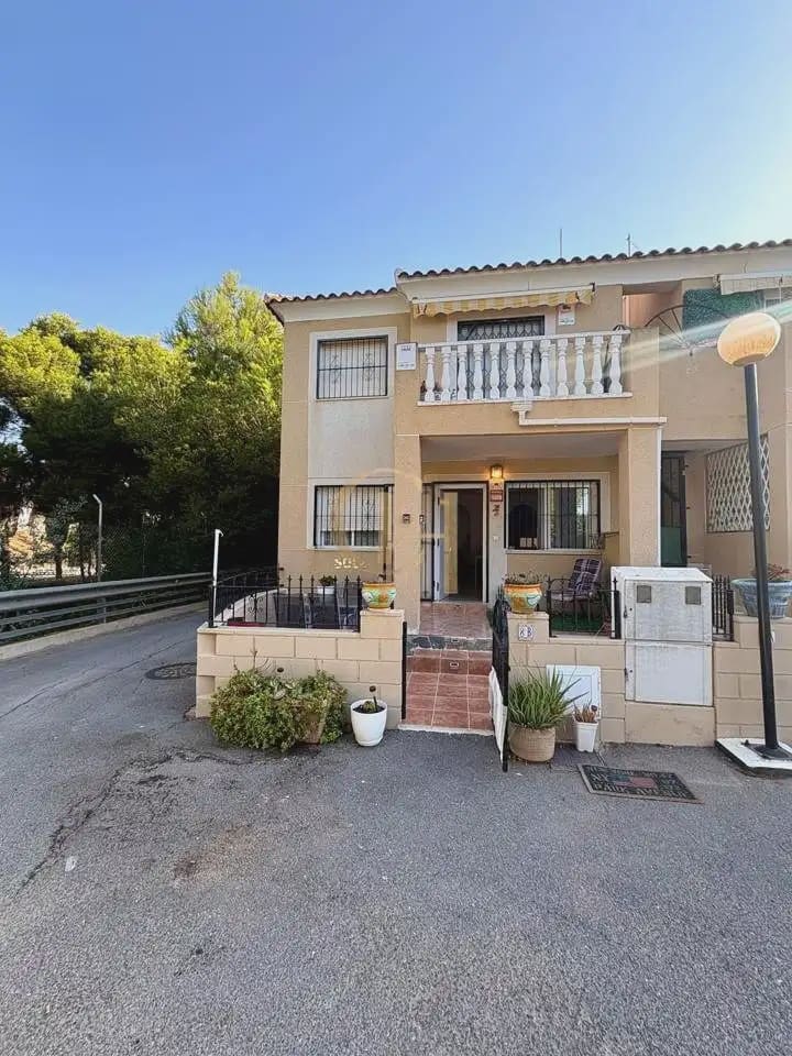 2 Zimmer Bungalow zu verkaufen in Torrevieja mit Pool - 130.000 € (Ref: 10062676)