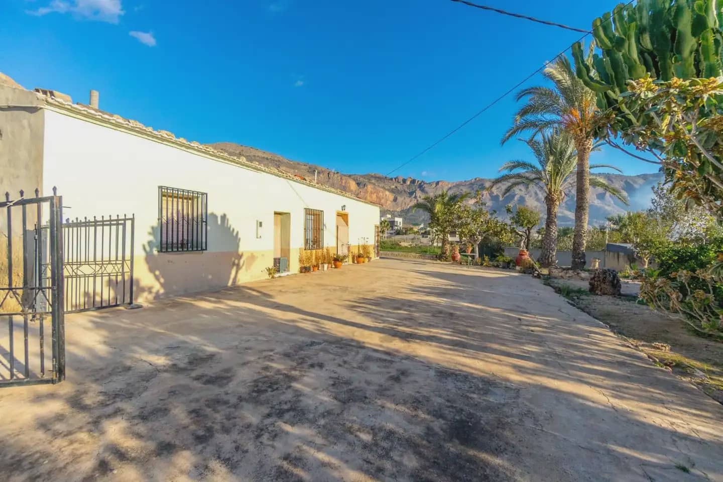 4 sypialnia Finka/Dom wiejski na sprzedaż w Orihuela z garażem - 250 000 € (Ref: 10095335)