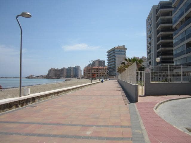 1 slaapkamer Flat te koop in La Manga del Mar Menor met zwembad - € 169.900 (Ref: 10011764)
