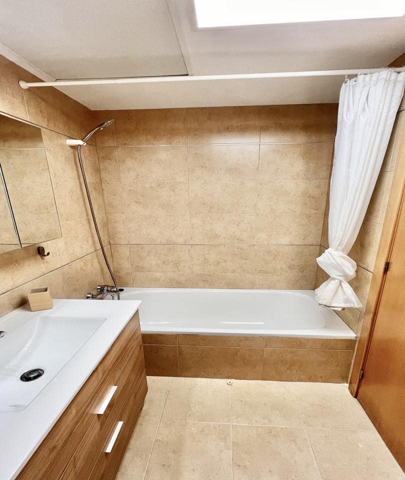 1 slaapkamer Flat te koop in La Manga del Mar Menor met zwembad - € 169.900 (Ref: 10011764)