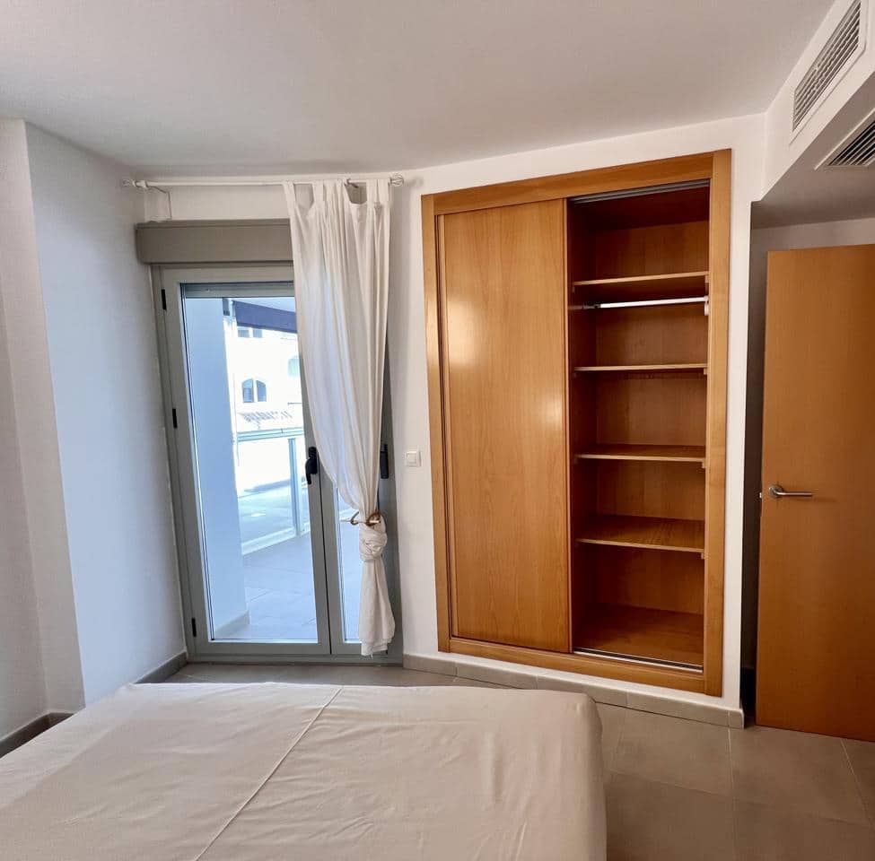 1 slaapkamer Flat te koop in La Manga del Mar Menor met zwembad - € 169.900 (Ref: 10011764)