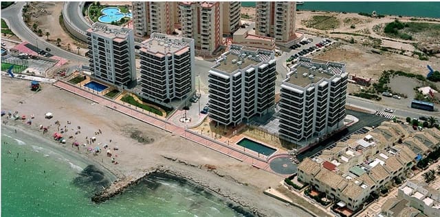 1 slaapkamer Flat te koop in La Manga del Mar Menor met zwembad - € 169.900 (Ref: 10011764)