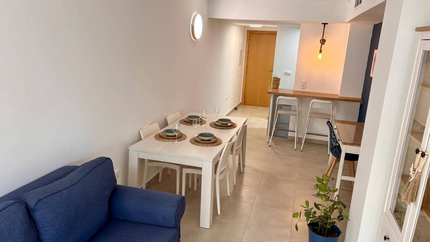 1 slaapkamer Flat te koop in La Manga del Mar Menor met zwembad - € 169.900 (Ref: 10011764)