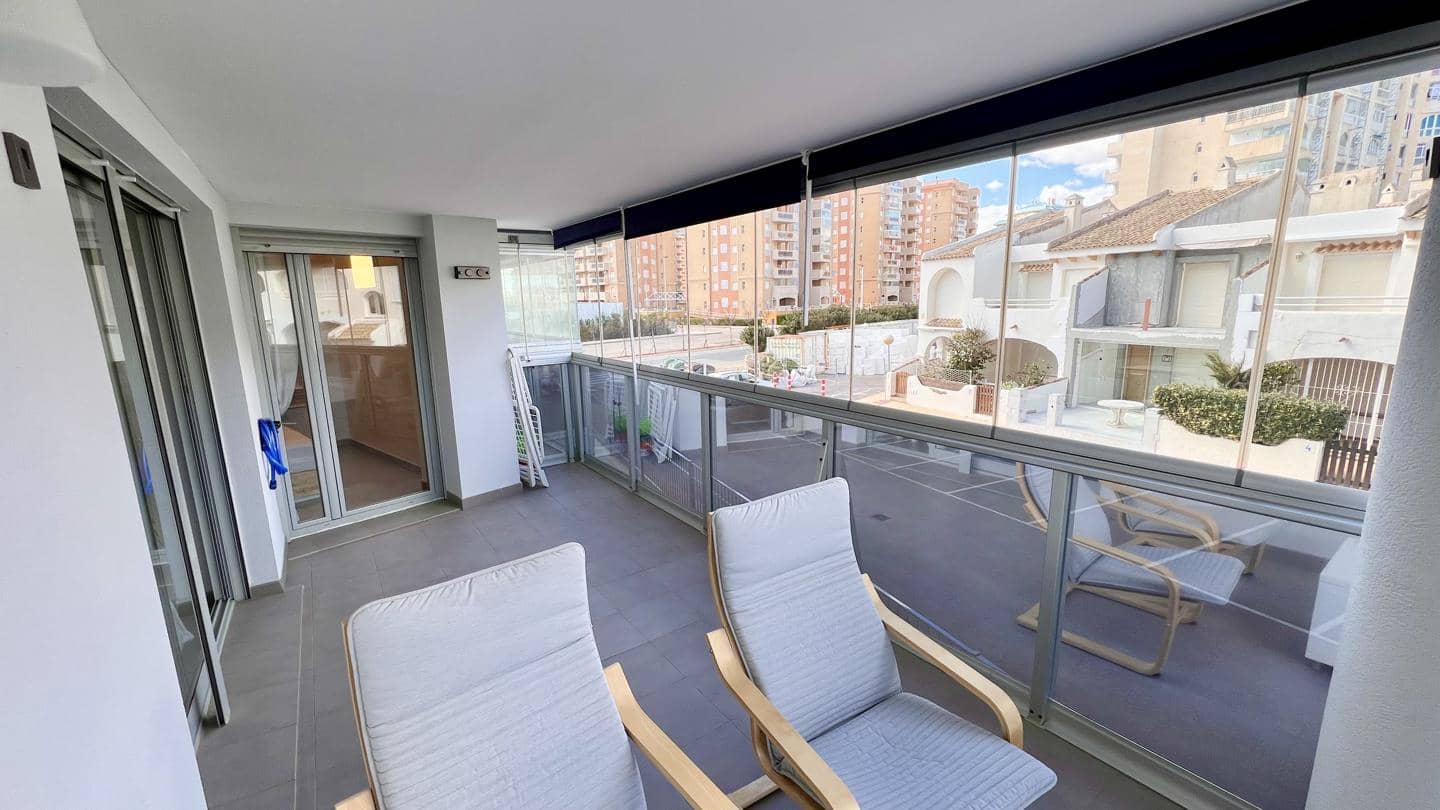 1 slaapkamer Flat te koop in La Manga del Mar Menor met zwembad - € 169.900 (Ref: 10011764)