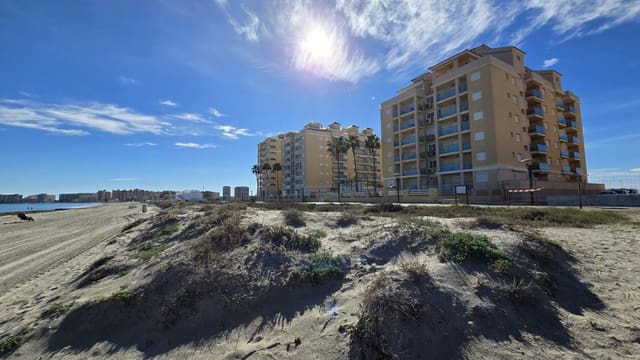 Piso de 2 habitaciones en La Manga del Mar Menor en venta con garaje - 239.000 € (Ref: 10011765)
