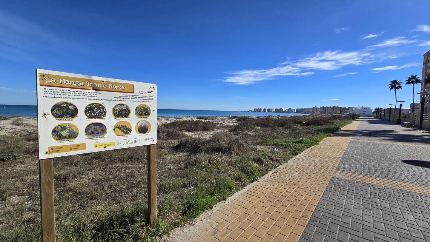 2 makuuhuone Asunto myytävänä paikassa La Manga del Mar Menor mukana 
autotalli - 239 000 € (Ref: 10011765)