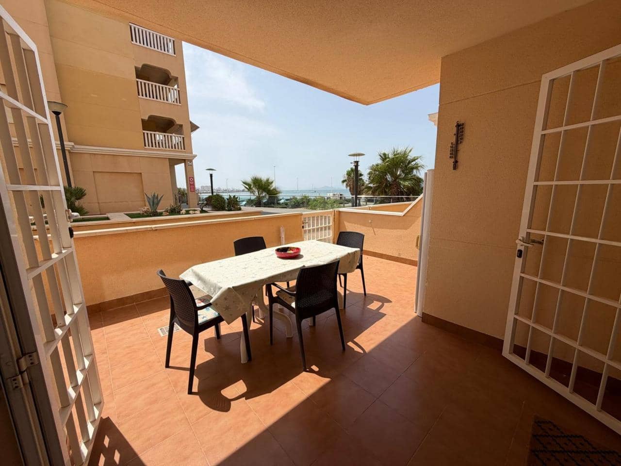 2 sovrum Lägenhet till salu i La Manga del Mar Menor med pool garage - 189 000 € (Ref: 10011766)