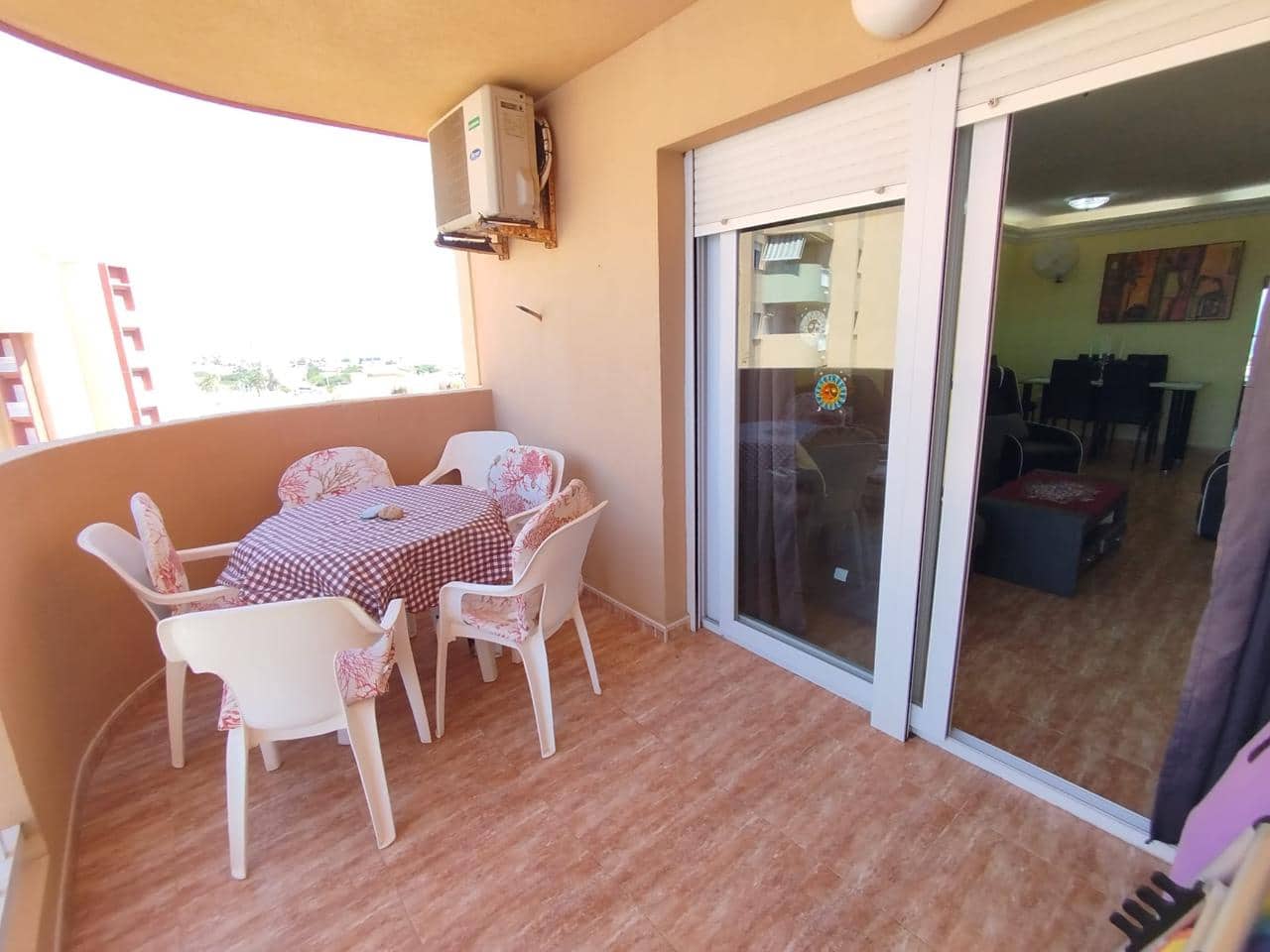 2 slaapkamer Flat te koop in La Manga del Mar Menor met zwembad - € 160.000 (Ref: 10011769)
