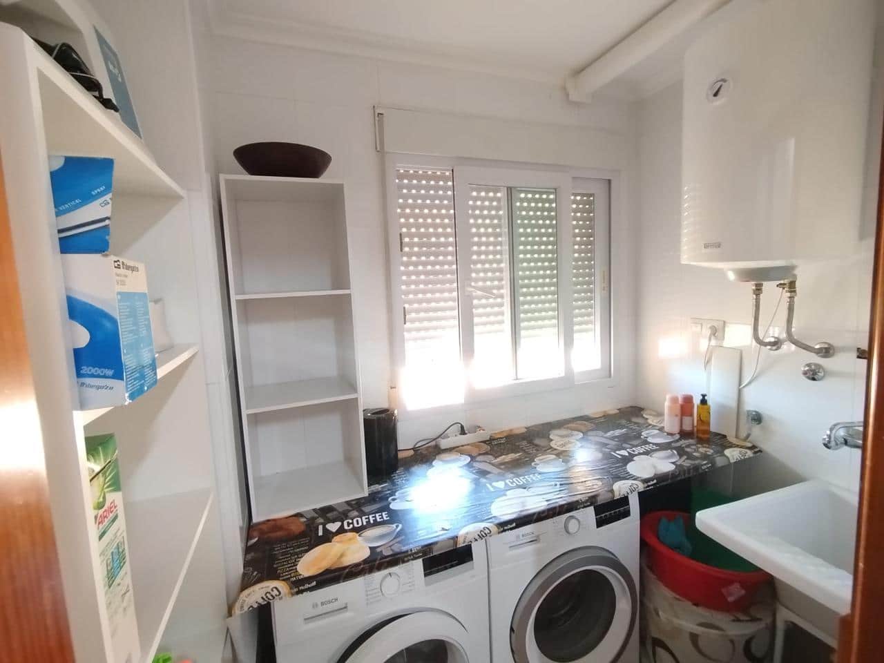 2 slaapkamer Flat te koop in La Manga del Mar Menor met zwembad - € 160.000 (Ref: 10011769)