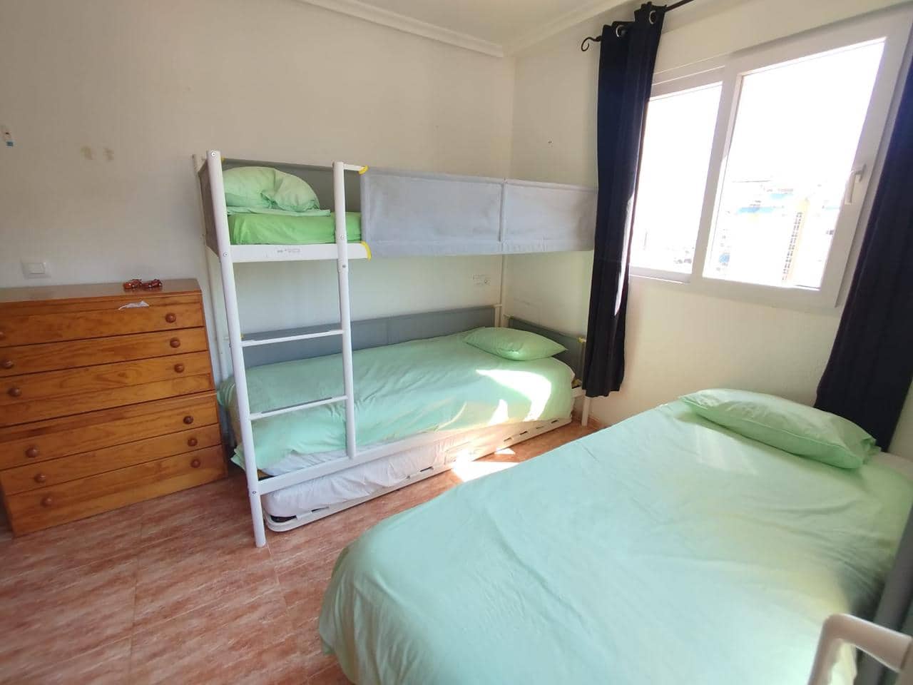 2 slaapkamer Flat te koop in La Manga del Mar Menor met zwembad - € 160.000 (Ref: 10011769)