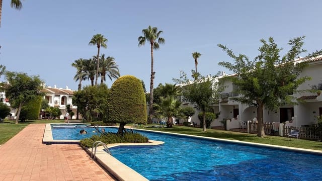 3 sypialnia Mieszkanie na sprzedaż w La Manga del Mar Menor z basenem - 239 000 € (Ref: 10011770)
