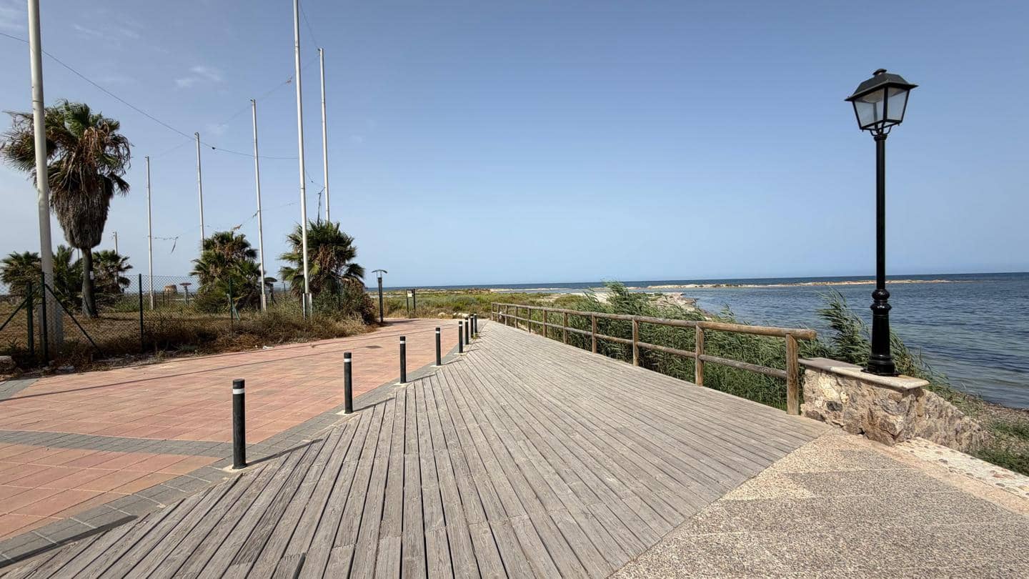 3 sovrum Lägenhet till salu i La Manga del Mar Menor med pool - 239 000 € (Ref: 10011770)
