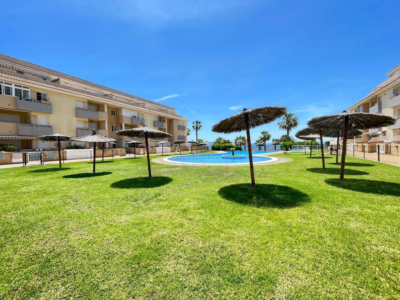 3 bedroom Flat for sale in La Manga del Mar Menor with pool garage - € 199,900 (Ref: 10011771)